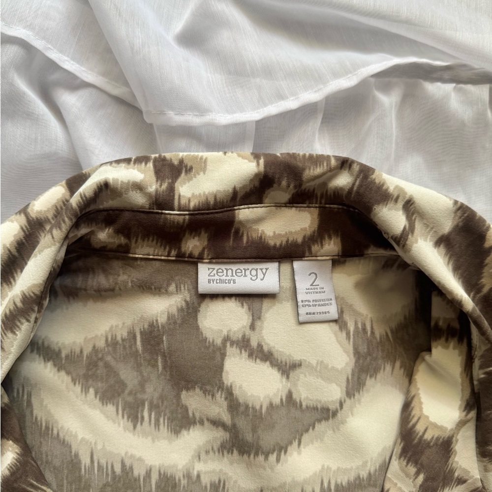 Zenergy by Chico's Animal Print Anorak Jacket - Picture 3 of 9